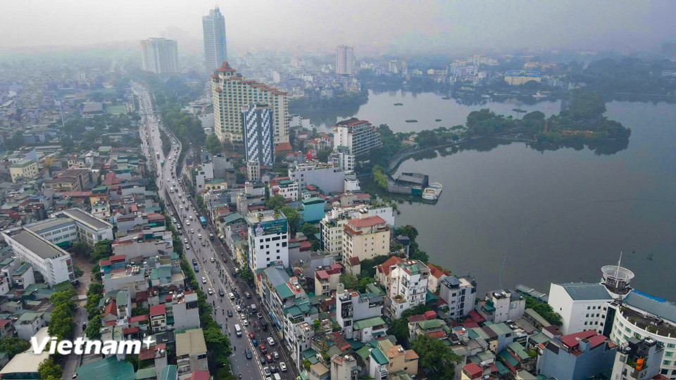 Vành đai 1 sẽ bao gồm các tuyến đường, phố: Trần Khát Chân (ngã ba Trần Khát Chân - Nguyễn Khoái) - Đại Cồ Việt - Xã Đàn - Ô Chợ Dừa - Đê La Thành - Hoàng Cầu - Đê La Thành - Cầu Giấy - đường Bưởi - Lạc Long Quân - Âu Cơ - Nghi Tàm - Yên Phụ - Trần Nhật Duật - Trần Quang Khải - Trần Khánh Dư - Nguyễn Khoái - Trần Khát Chân. (Ảnh: Hoài Nam/Vietnam+)