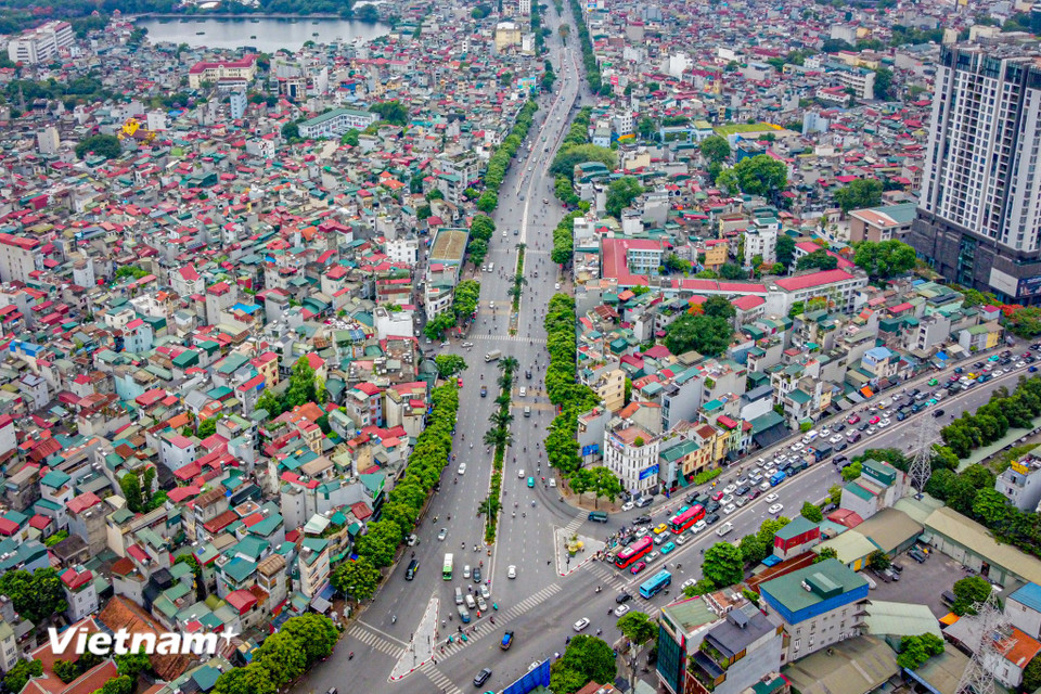 Hà Nội dự kiến áp dụng thí điểm cấm xe máy xăng lưu thông bên trong Vành đai 1, nếu thành công sẽ mở rộng phạm vi sang Vành đai 2 và Vành đai 3. (Ảnh: Hoài Nam/Vietnam+)