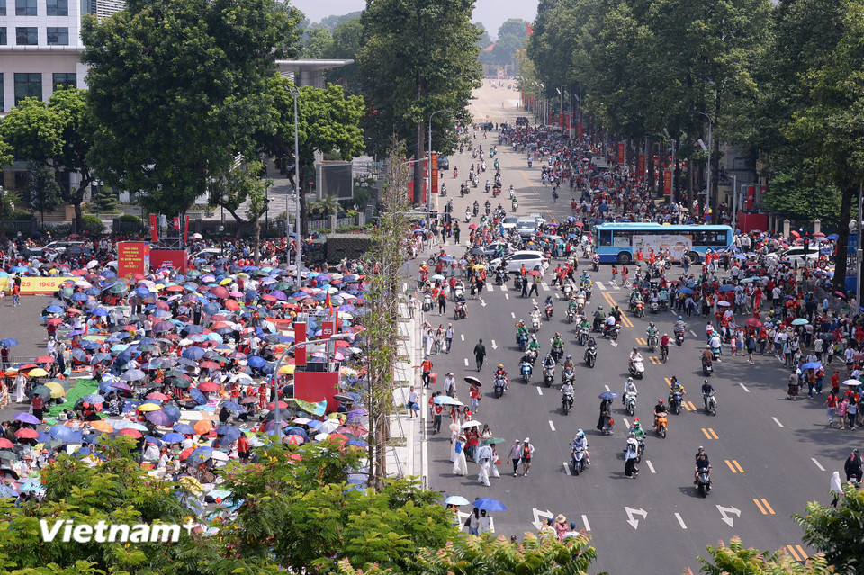 Khoảng 20 giờ tối nay 24/8, tổng hợp luyện diễu binh, diễu hành cho Lễ kỷ niệm 80 năm Quốc khánh 2/9 lần 2, sẽ diễn ra tại quảng trường Ba Đình, Hà Nội. (Ảnh: Hoài Nam/Vietnam+)