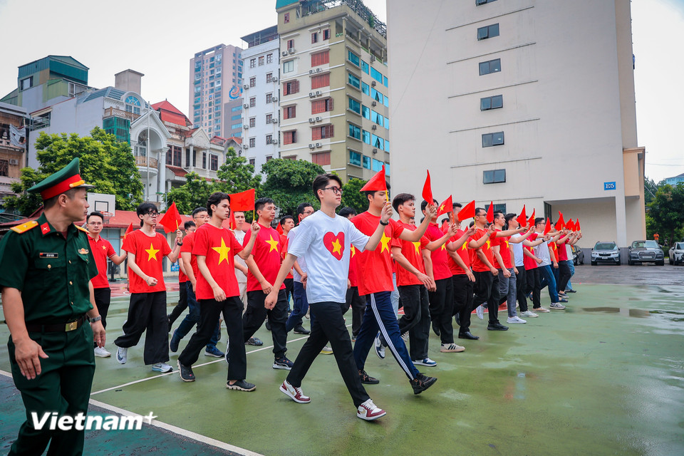 Có 65 nam và 115 nữ đến từ Đài Truyền hình Việt nam, Đài Tiếng nói Việt Nam, Thông tấn xã Việt Nam, Báo Nhân Dân, Tạp chí Cộng sản, Báo Đại biểu nhân dân, Báo VnExpress, Báo VietNamNet, Học viện Báo chí và Tuyên truyền và Hội Nhà báo Việt Nam. (Ảnh: Hoài Nam/Vietnam+)