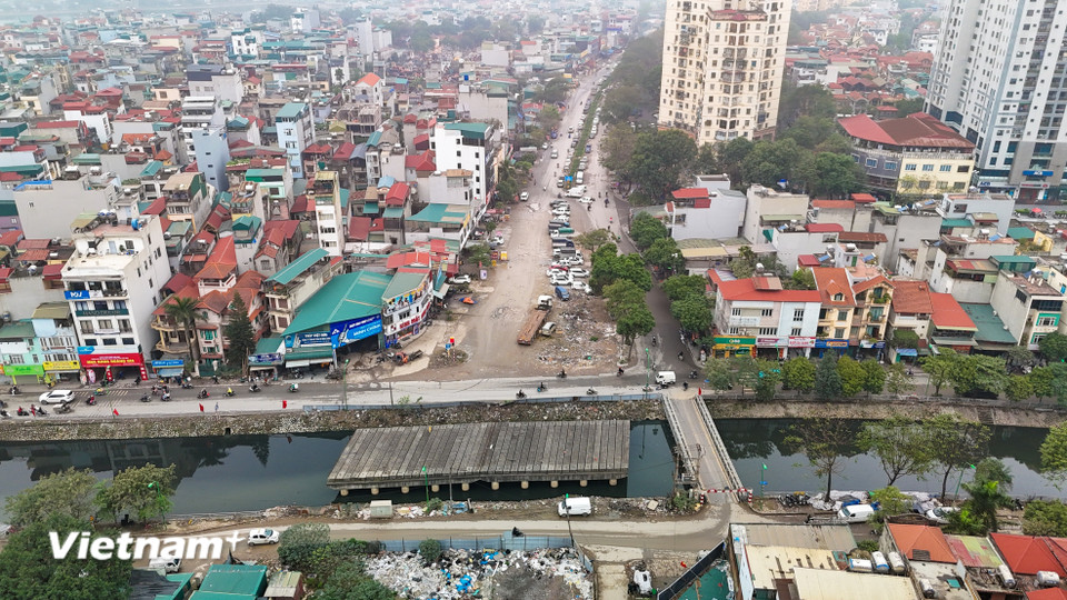 Từ năm 2020 đến nay dự án dừng triển khai thi công do thời gian thực hiện hợp đồng chưa được gia hạn, đồng thời, báo cáo nghiên cứu khả thi điều chỉnh chưa được phê duyệt. (Ảnh: Hoài Nam/Vietnam+)