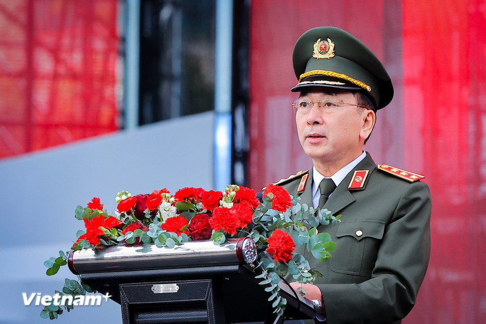 Thượng tướng Trần Quốc Tỏ, Ủy viên Trung ương Đảng, Thứ trưởng Bộ Công an phát biểu tại lễ khai mạc. (Ảnh: Hoài Nam/Vietnam+)