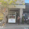 Đoàn kiểm tra của phường Vũng Tàu kiểm tra tiệm bánh mỳ nghi nhiều người có dấu hiệu ngộ độc sau khi ăn. (Ảnh: Hoàng Nhị/TTXVN)