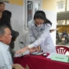 Tại Chương trình, có 300 người dân được thăm khám các chuyên khoa nội, da liễu, mắt, răng hàm mặt... (Ảnh: PV/Vietnam+)