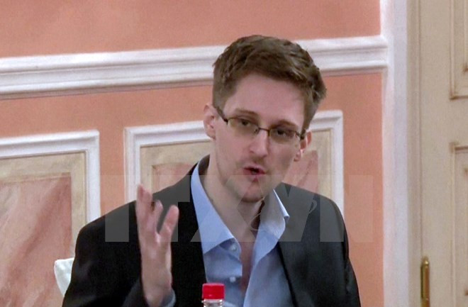 Tổng thống Argentina Cristina Fernandez đã gặp Snowden tại Nga ảnh 1