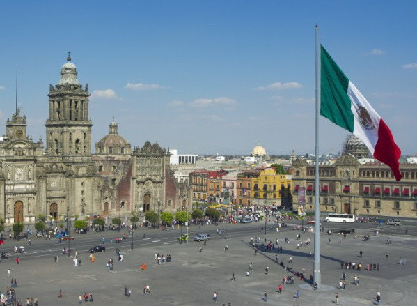 IMF hạ dự báo tăng trưởng của Mexico do giá dầu giảm ảnh 1