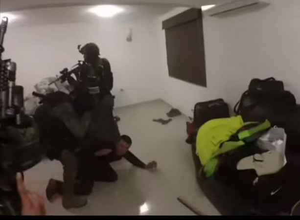 Cận cảnh đặc nhiệm Mexico đột kích vào hang ổ ông trùm El Chapo ảnh 1