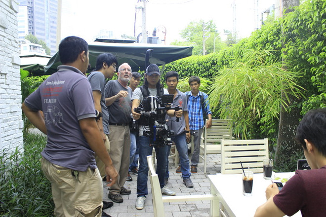 Quay phim nổi tiếng Hollywood sang Việt Nam làm phim "Trùm cỏ" ảnh 1