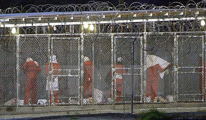 Lầu Năm Góc chuyển 12 tù nhân ở Guantanamo tới nước khác ảnh 1