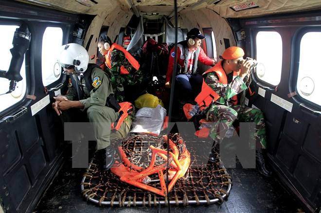 Indonesia tiếp tục thu hẹp khu vực tìm kiếm máy bay QZ8501 ảnh 1