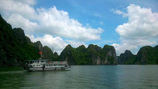 Ấn tượng sâu đậm của hai nhà báo Ấn Độ khi tới thăm Việt Nam ảnh 1