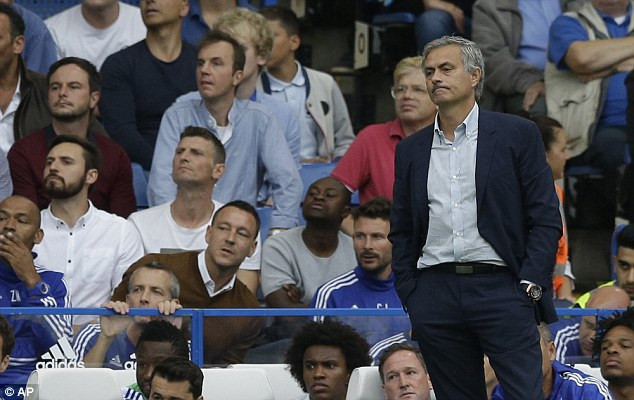 Mourinho cần trở nên mạnh mẽ để đưa Chelsea trở lại quỹ đạo ảnh 1