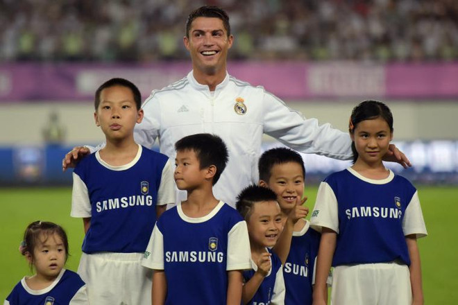 Cristiano Ronaldo đứng đầu trong danh sách những vận động viên làm từ thiện nhiều nhất. (Ảnh: Getty) Cristiano Ronaldo là vận động viên làm từ thiện nhiều nhất thế giới ảnh 1