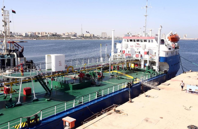Lực lượng hải quân Libya bắt giữ một tàu chở dầu treo cờ Nga ảnh 1