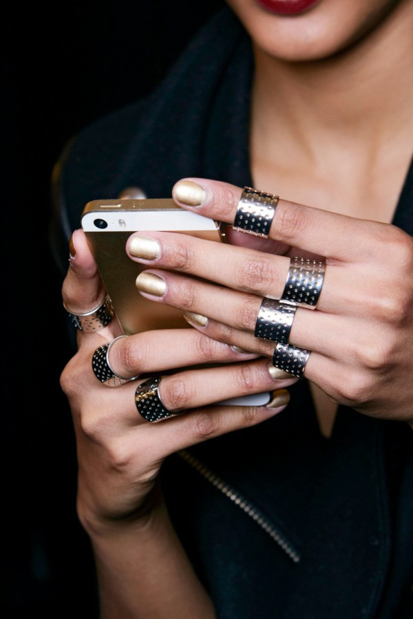 Xu hướng vẽ móng Thu Đông 2014: Đơn giản và sang trọng ảnh 7