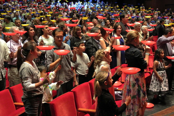 Kỷ lục Guinness cho nhiều người tham gia trò chơi quay đĩa nhất ảnh 2