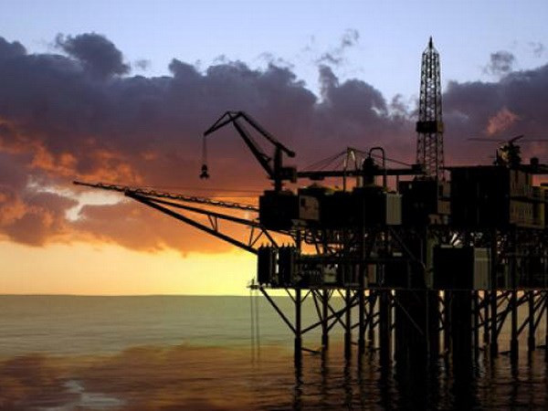 IMF: Các nước sản xuất dầu của MENA cần thích ứng với giá dầu thấp ảnh 1