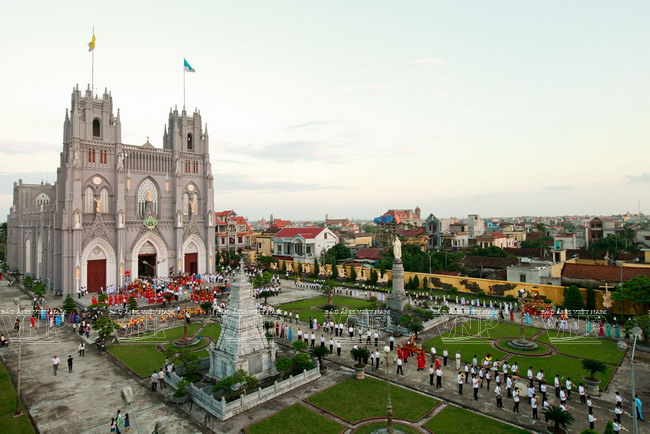 Chân thực cuộc sống thường nhật của các cộng đồng tôn giáo ảnh 1