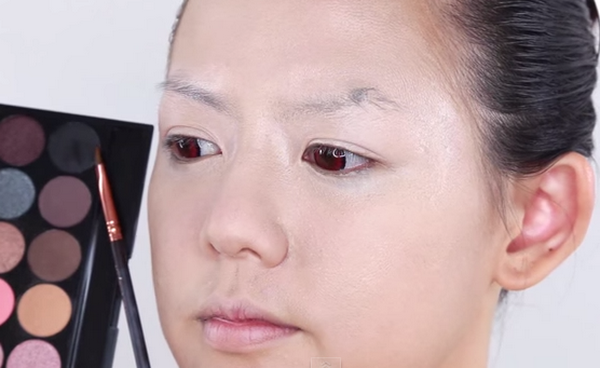 Hóa thân thành nàng thiên nga đen huyền bí cho ngày Halloween ảnh 5