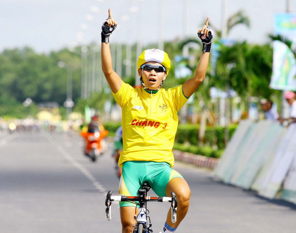 Tay đua xe đạp Nguyễn Thị Thật được mời sang Thụy Sĩ tập huấn ảnh 1