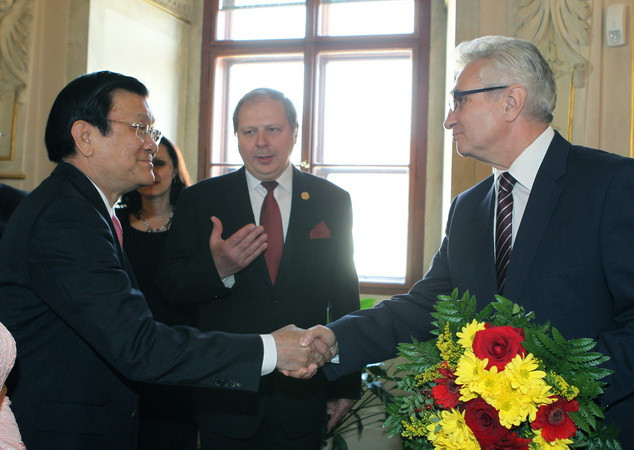 Chủ tịch nước hội kiến Chủ tịch Thượng viện và Chủ tịch Hạ viện Séc ảnh 1