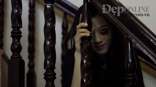Các bước trang điểm đơn giản để hóa thân thành ma nữ ngày Halloween ảnh 1
