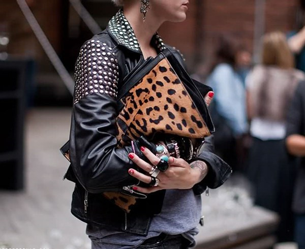 Họa tiết da báo tiếp tục khuấy động đường phố mùa gió lạnh ảnh 11