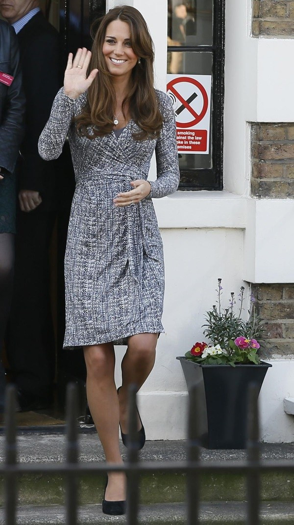 Năm kiểu váy không bao giờ lỗi mốt bất chấp thách thức thời gian ảnh 19