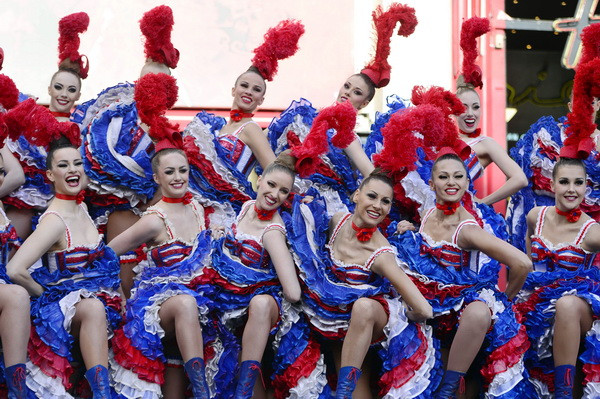 Kỷ lục thế giới mới về số người cùng tham gia điệu nhảy Cacan ảnh 1