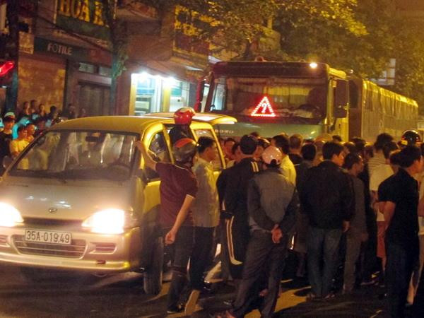 Ninh Bình: Tai nạn giao thông nghiêm trọng làm 2 người thiệt mạng ảnh 2