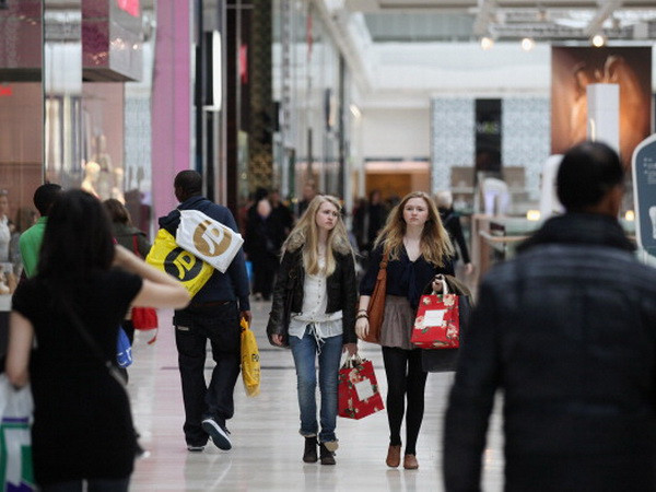 Thống kê cho thấy người Anh có xu hướng "vung tay quá trán" ảnh 1