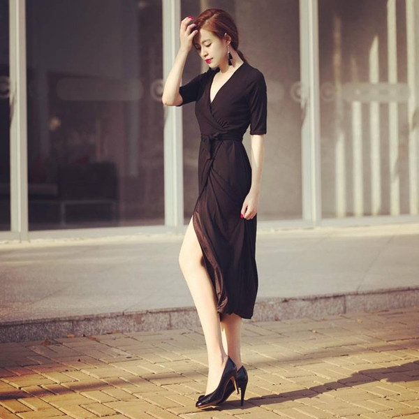 Kiều nữ Việt đua nhau lăng xê xu hướng denim mùa Thu Đông ảnh 2