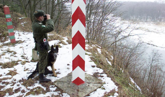 Ba Lan xây dựng 6 tháp canh dọc biên giới giáp với Nga ảnh 1