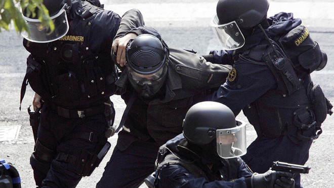 Pháp bắt 4 đối tượng âm mưu tấn công thánh chiến vào cơ sở quân sự ảnh 1