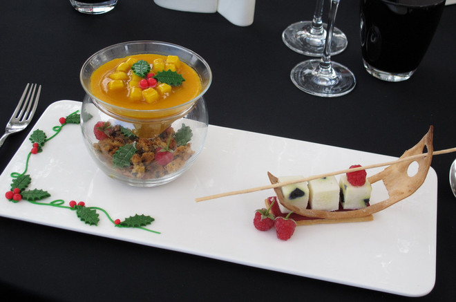 [Photo] Bếp trưởng 5 sao và “Bàn tiệc Giáng sinh và năm mới” ảnh 4