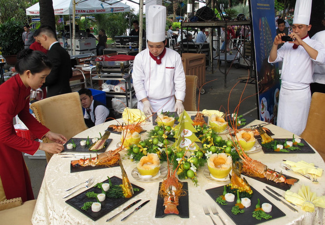 [Photo] Bếp trưởng 5 sao và “Bàn tiệc Giáng sinh và năm mới” ảnh 2