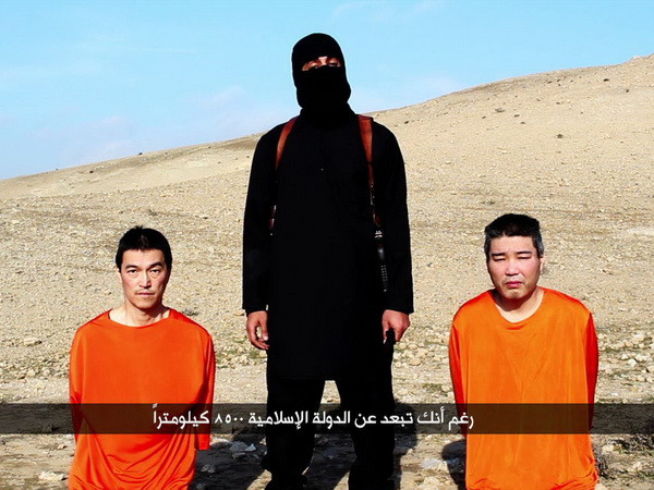 Thủ tướng Abe yêu cầu nhóm IS thả ngay hai con tin Nhật Bản ảnh 1