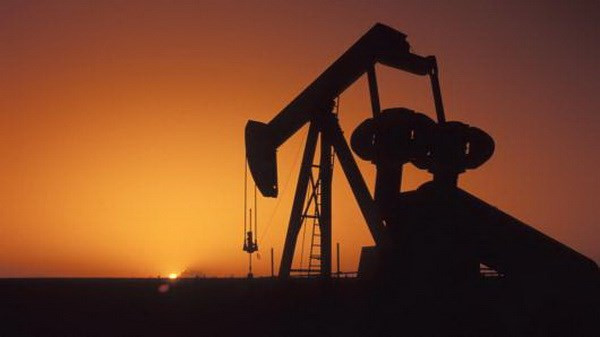 IEA hạ dự báo nguồn cung từ các nước không thuộc OPEC ảnh 1