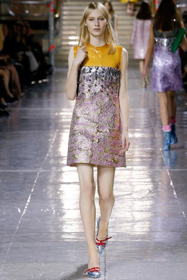 Phong cách thời trang Retro: Sự kết hợp của cổ điển và hiện đại ảnh 2