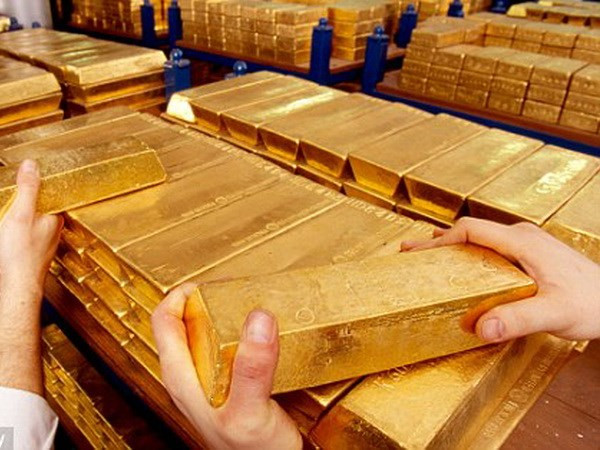 Giá vàng tiếp tục giảm mạnh, chạm mức đáy kể từ năm 2010 ảnh 1