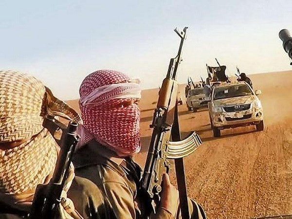 Thủ tướng Iraq quyết tâm tiêu diệt hoàn toàn IS trong năm 2016 ảnh 1