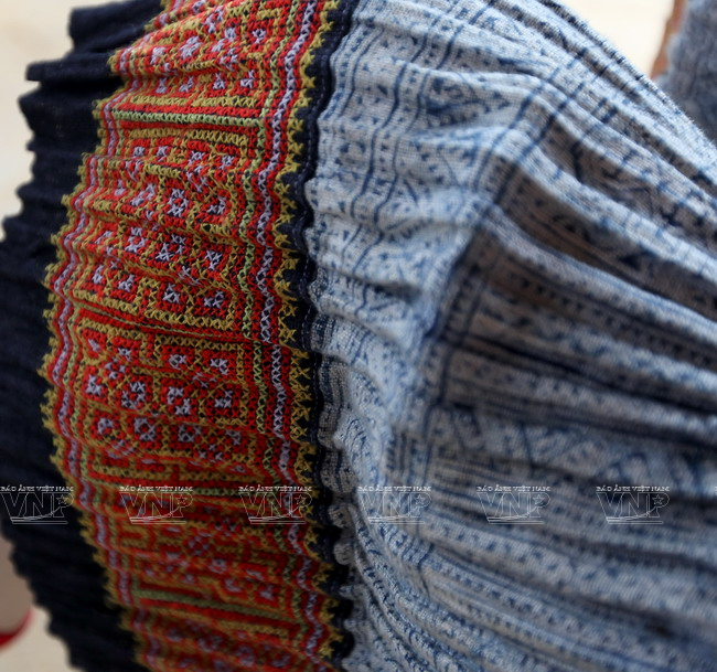 Độc đáo nghề xe lanh dệt vải của người Mông ở Đồng Văn ảnh 10