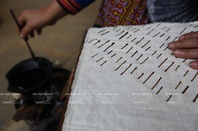 Độc đáo nghề xe lanh dệt vải của người Mông ở Đồng Văn ảnh 7
