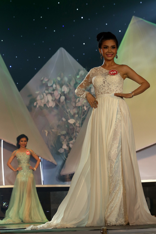 [Photo] Chung khảo phía Nam cuộc thi Hoa hậu Việt Nam 2014 ảnh 10