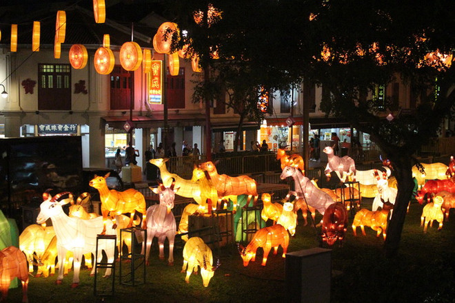Chinatown ở Singapore rực rỡ và lung linh trong lễ hội đèn lồng ảnh 1