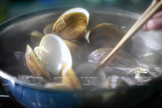 Vọp luộc gừng chấm mắm: Đặc sản độc đáo xứ đất mũi Cà Mau ảnh 3