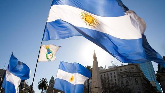 Hạ viện Argentina xem xét thỏa thuận trả nợ cho các quỹ đầu cơ ảnh 1