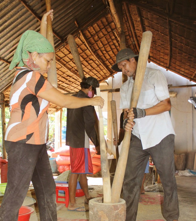 [Photo] Phước Quới vào mùa cốm dẹp cho Lễ hội Ok Om Bok ảnh 4