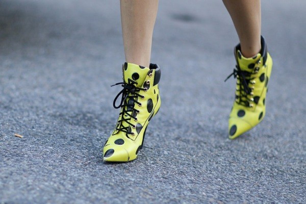 Điểm qua xu thế thời trang dạo phố trên khắp thế giới ảnh 15