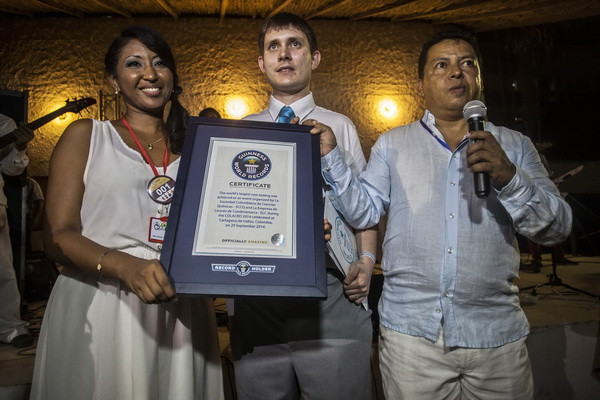 Kỷ lục Guinness nếm rượu rum được thiết lập ở Colombia ảnh 1